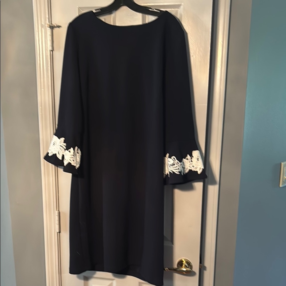 Liz Claiborne Navy Long Sleeve Shift Dress with White Lace Cuffs